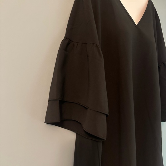 Cupshe Vneck Ruffled flared half sleeve short Dress size Medium NWT - Picture 7 of 12